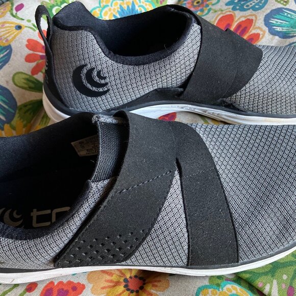 Topo Athletic M-COR Men's Size 10 Road Running Shoes Gray Black *BARELY WORN* - Picture 3 of 5